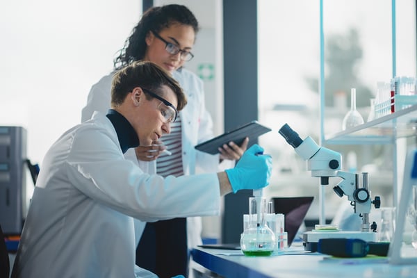 How to leverage AI to improve predictive analytics in Healthcare